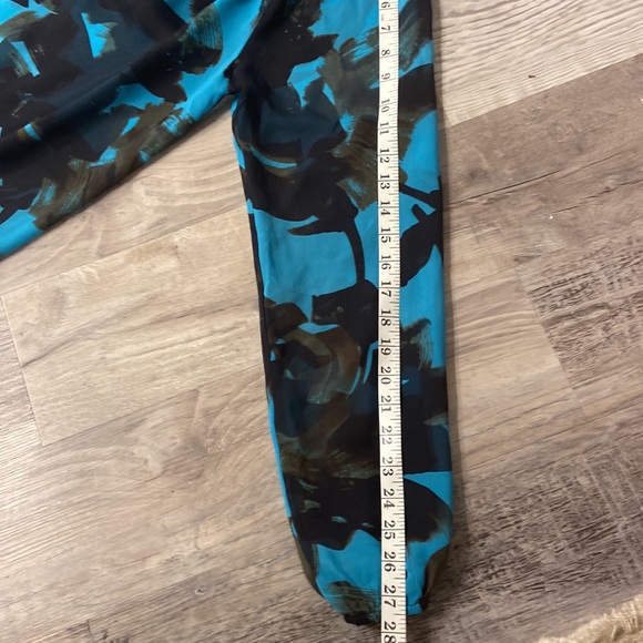 Karen Kane silk blouse - Picture 11 of 13